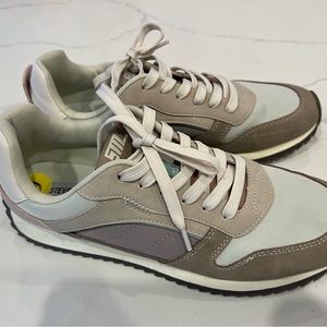 Steve Madden sneakers